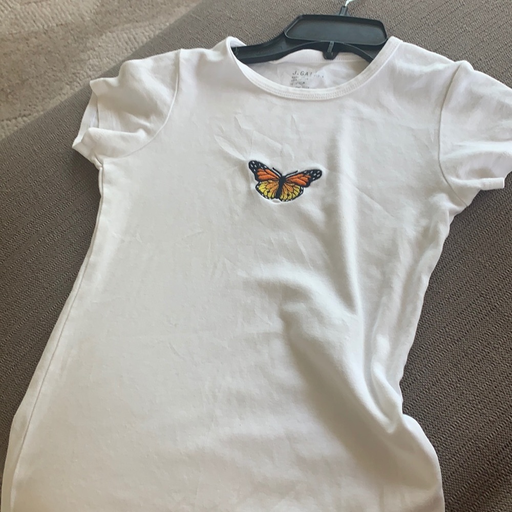 Super cute brandy Millville shirt. Never worn.